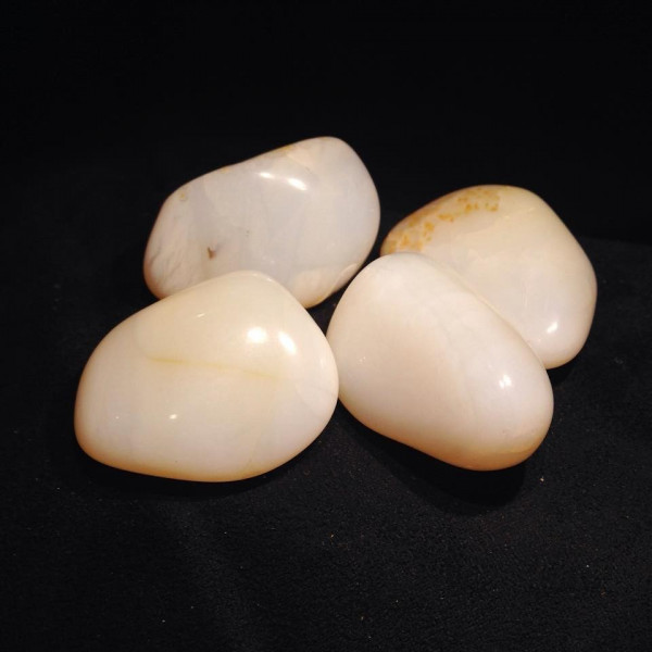Pierres polies en Opale Blanche