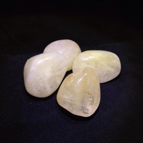 Pierres polies Soufre dans Quartz
